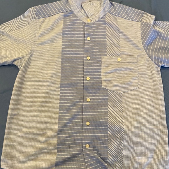 Kennth Cole Boys button down shirt size med - Picture 3 of 3